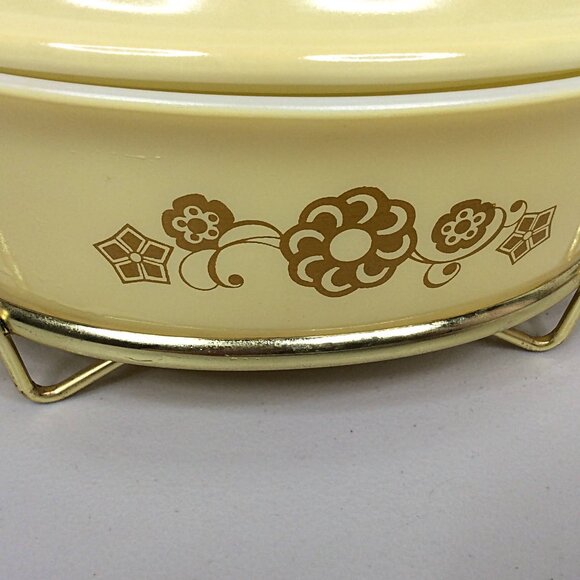 Vintage Pyrex 043 Kim Chee 1.5 QT Oval Casserole Dish with Lid Metal Wood Cradle - Picture 6 of 15